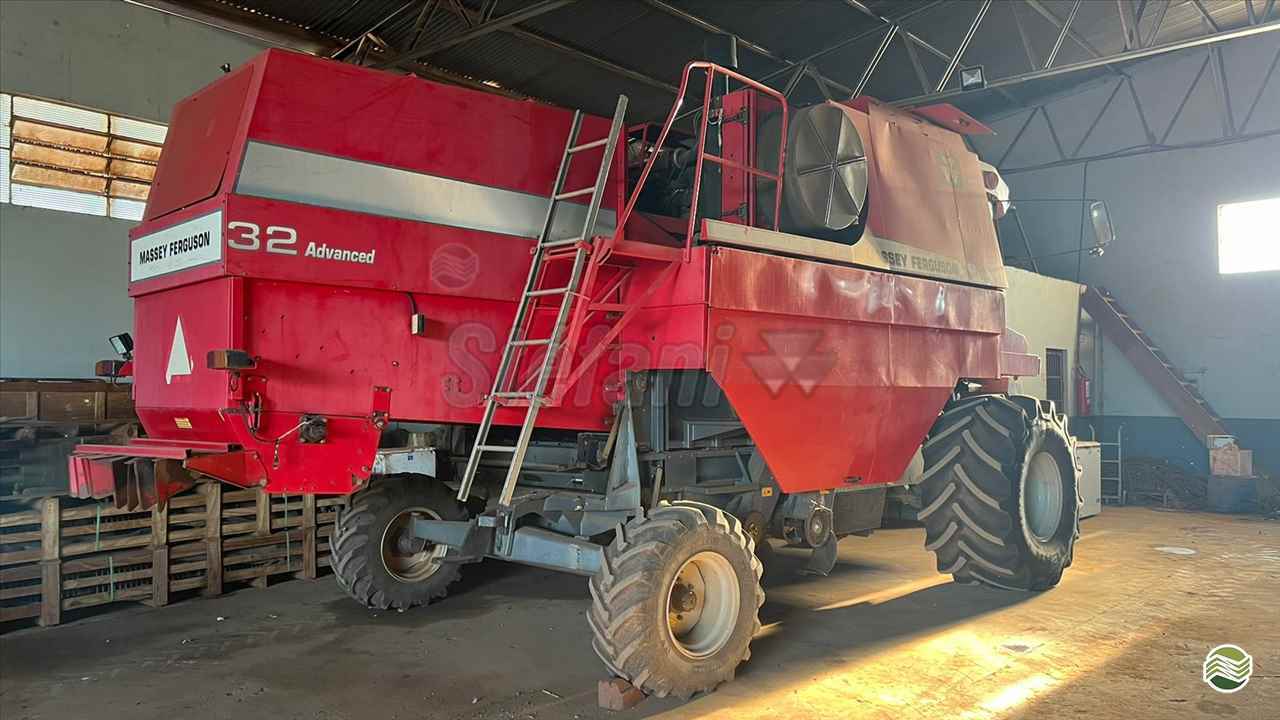 COLHEITADEIRA MASSEY FERGUSON MF 32 Stéfani - Massey Ferguson JABOTICABAL SÃO PAULO SP